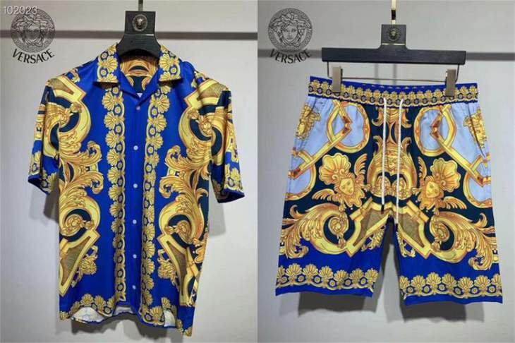 Picture of Versace Shirt Pant Suits _SKUVersaceS-XXL12yn20325221